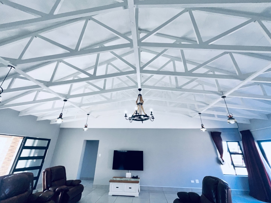 4 Bedroom Property for Sale in Wavecrest Eastern Cape